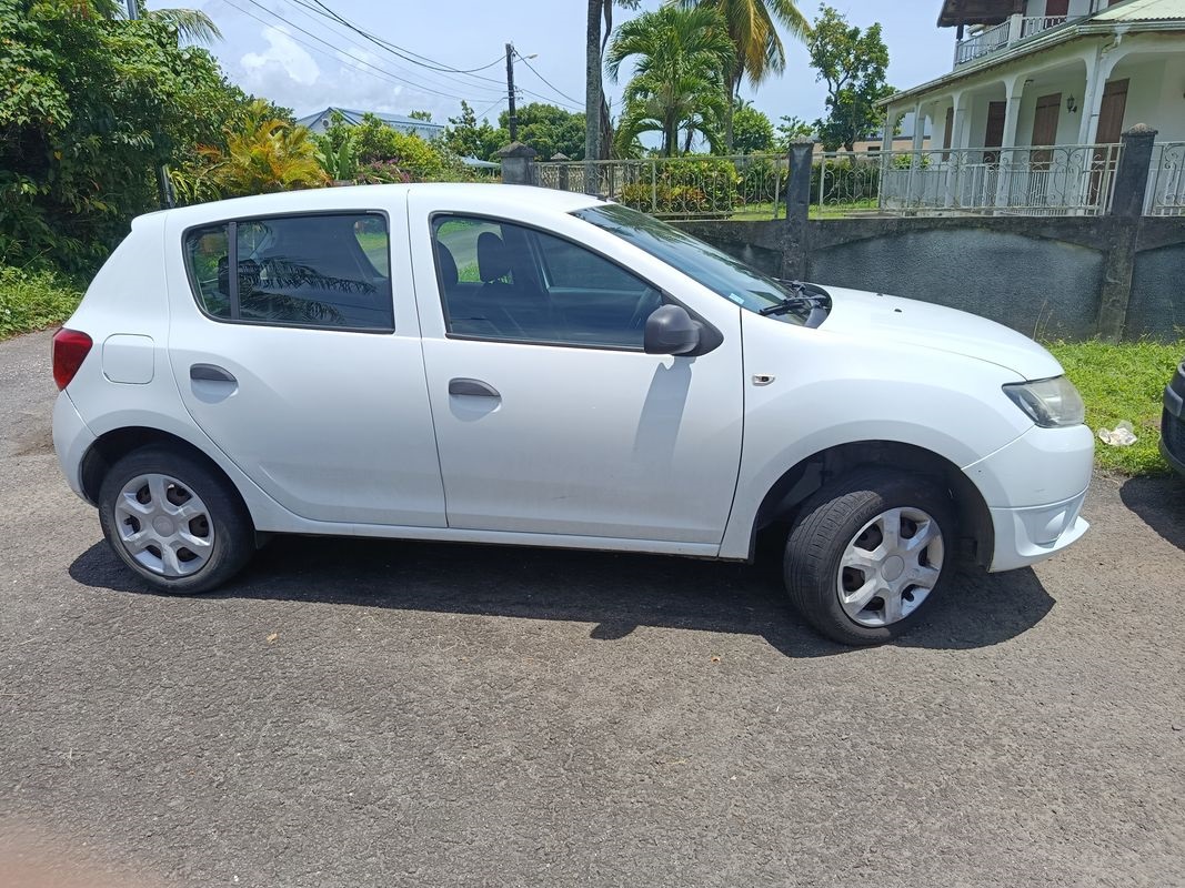 Dacia Sandero 1.2 16V 75 AMBIANCE, vendre cause départ